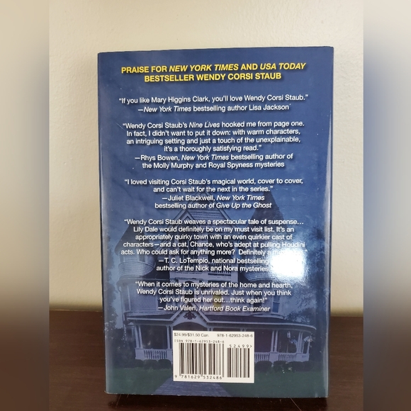 Nine Lives : A Lily Dale Mystery by Wendy Corsi Staub ~ Hardback Pre-Owned - Picture 3 of 5